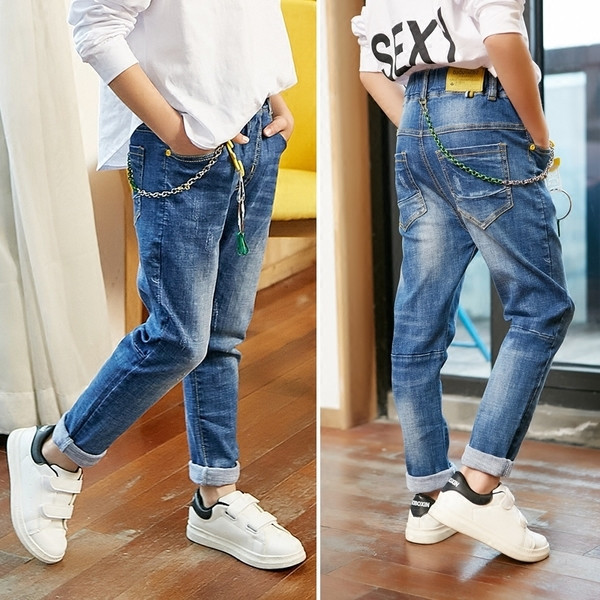 Blugi pentru copii cu talie inalta de culoare deschisa cu elemente metalice