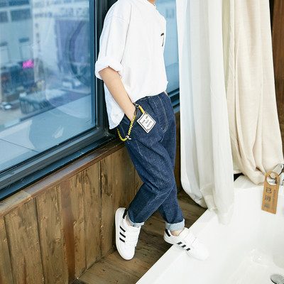 Blugi copii model lat de culoare inchisa cu imprimeu