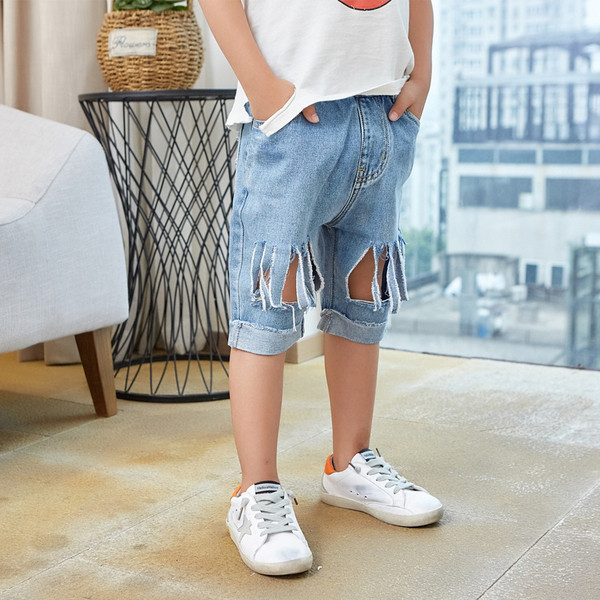 Blugi scurti moderni pentru copii de culoare deschisa