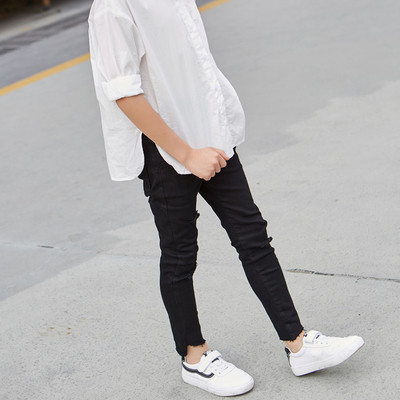 Blugi stilați pentru copii model Slim cu elemente rupte