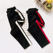 Pantaloni sport pentru o fată în trei culori