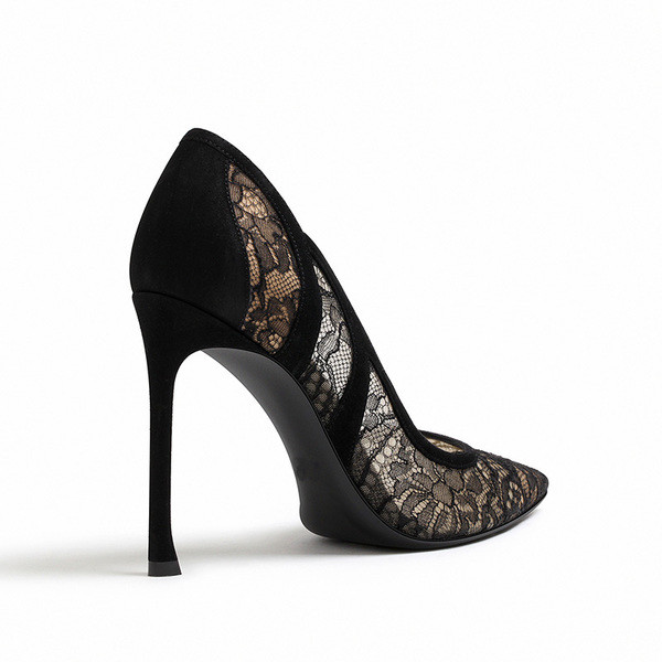 Κομψά γυναικεία παπούτσια με δαντελωτό μοτίβο