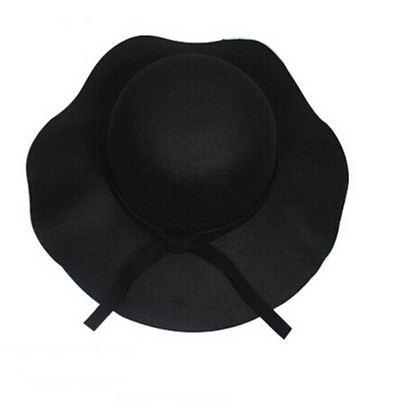 Дамска модерна шапка в различни цветове