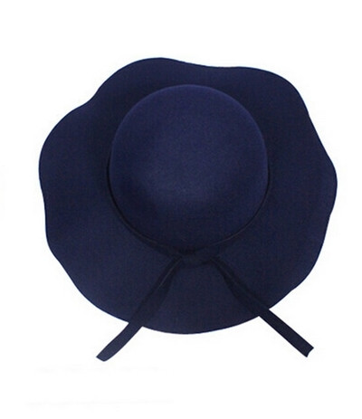 Дамска модерна шапка в различни цветове