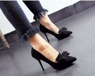 Pantofi moderni de dama din piele intoarsa cu panglica