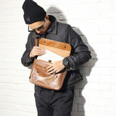 Ανδρική δερμάτινη τσάντα σε καφέ και μαύρο χρώμα