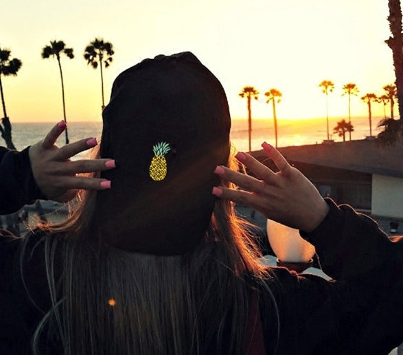 Palarie sport dama cu aplicatie - ananas in trei culori