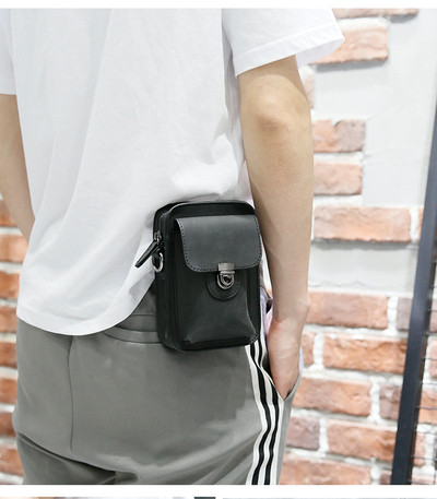 Κομψή μικρή  ανδρική τσάντα σε μαύρο και καφέ χρώμα