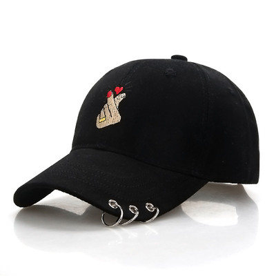 Palarie sport dama cu inele decorative si aplicatie