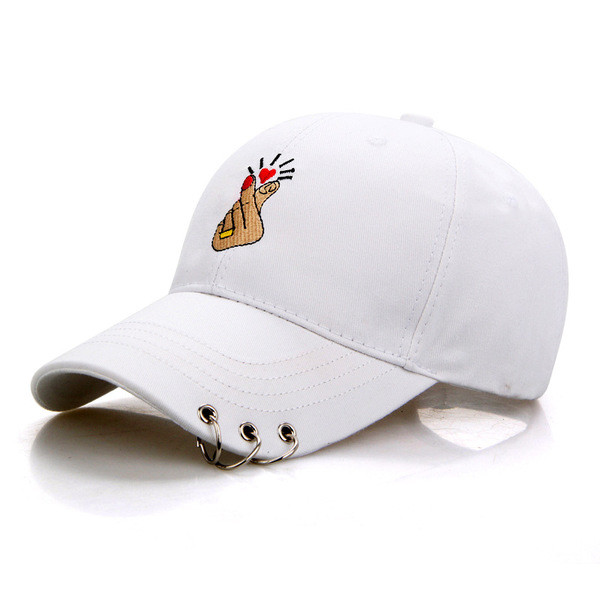 Palarie sport dama cu inele decorative si aplicatie