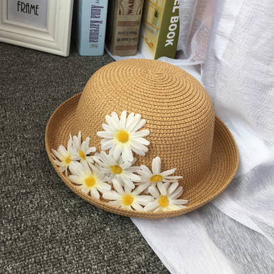 Palarie de plaja moderna cu elemente florale in diferite culori