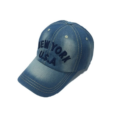 Női farmer sapka napellenzővel és lyukakkal, különböző modellekben