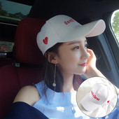 Palarie moderna de dama cu vizor si aplicatie alb-negru