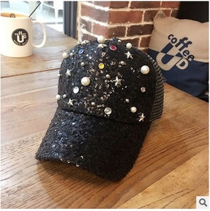 Palarie de dama cu decor - ochiuri, perle si paiete in trei culori