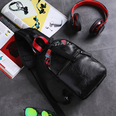 Geantă casual bărbătească cu decor colorat