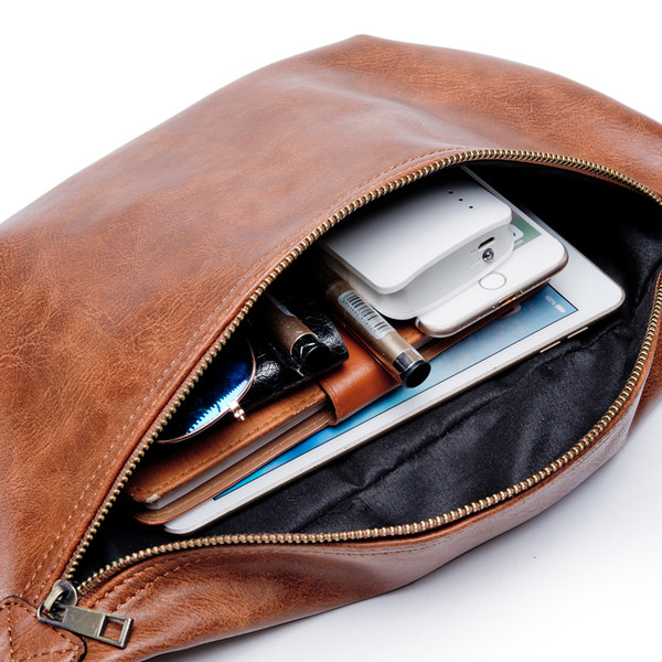 Ανδρική δερμάτινη τσάντα σε μαύρο και καφέ χρώμα