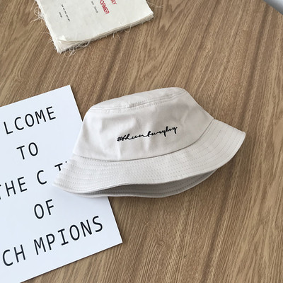 Pălărie modernă pentru femei cu inscripție în cinci culori