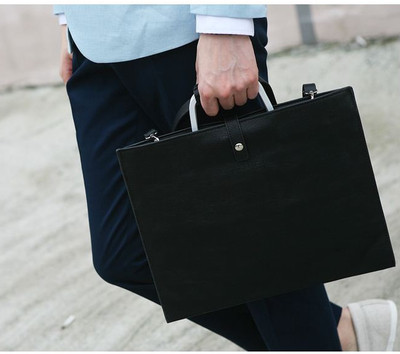 Geanta business barbati din piele ecologica de culoare neagra