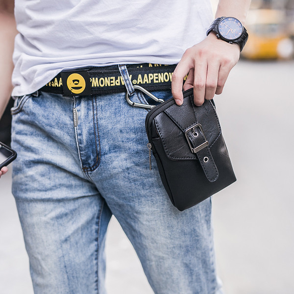 Μικρή ανδρική τσάντα σε δύο χρώματα με αφαιρούμενη μεγάλη λαβή