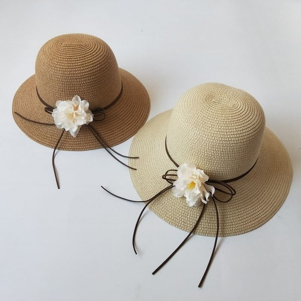 Palarie de vara dama in patru culori cu elemente florale