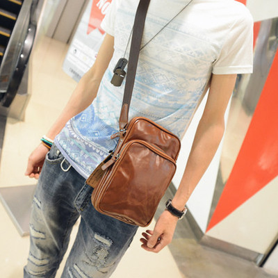 Ανδρική καθημερινή τσάντα με μεγάλη λαβή σε δύο χρώματα