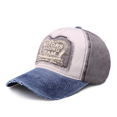 Pălărie sport pentru femei cu inscripție în diferite culori și modele