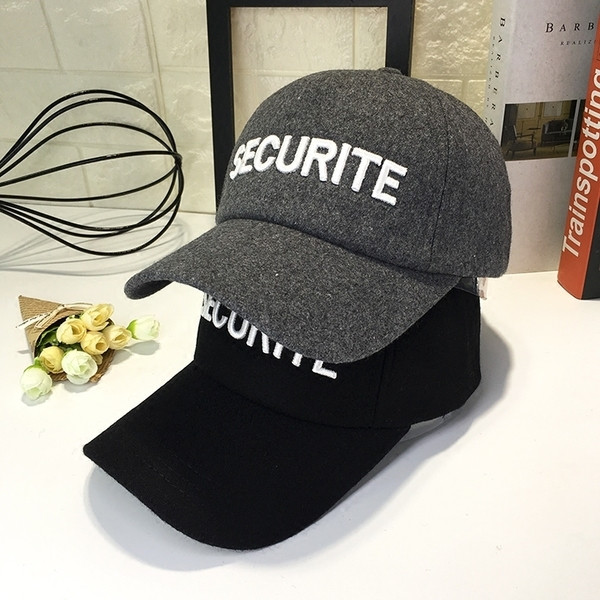 Pălărie sport pentru femei cu inscripție potrivită pentru bărbați și femei în negru și gri