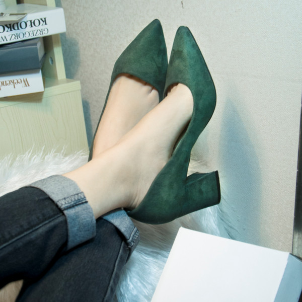 Pantofi eleganti din piele intoarsa in mai multe culori