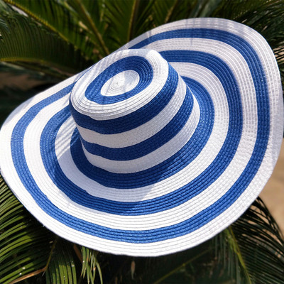 Pălărie de plajă pentru femei în negru, roșu și albastru