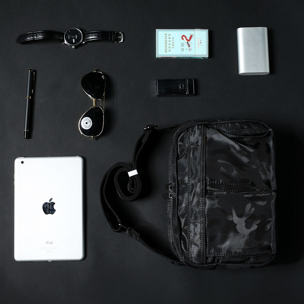 Geantă sport pentru bărbați, cu motive de camuflaj