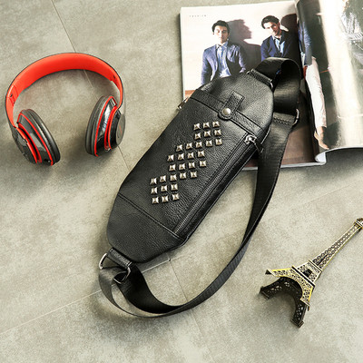 Geanta barbateasca moderna cu ochiuri de culoare neagra