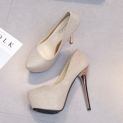 Κομψά γυναικεία παπούτσια με ψηλά τακούνια σε διάφορα χρώματα