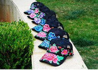 Palarie sport dama din plasa cu motive florale in diferite culori