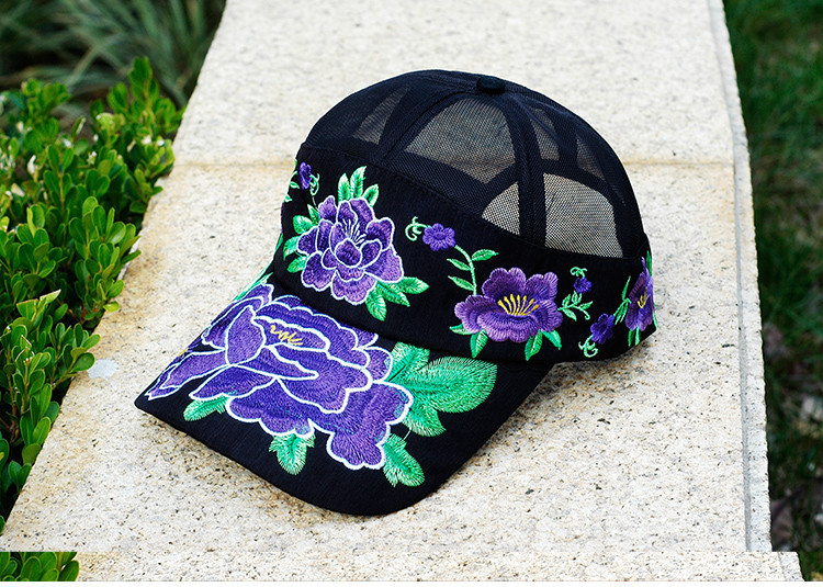 Palarie sport dama din plasa cu motive florale in diferite culori