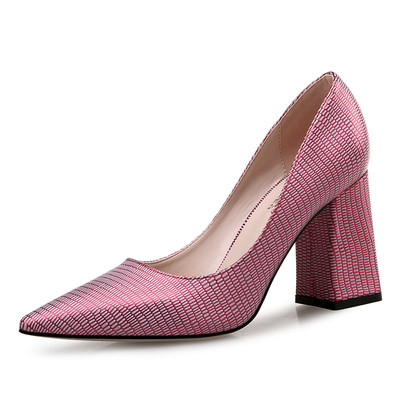 Γυναικεία παπούτσια με παχύ τακούνι σε διάφορα χρώματα