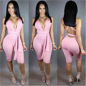 Salopetă de damă până la genunchi cu decolteu în V adânc în două culori