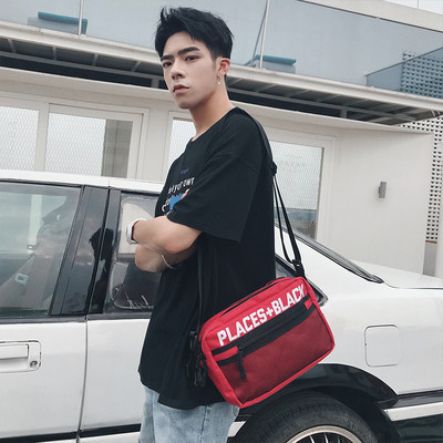 Αθλητική ανδρική τσάντα με διάφορα χρώματα