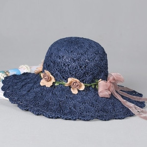 Palarie de plaja dama cu elemente florale in mai multe culori