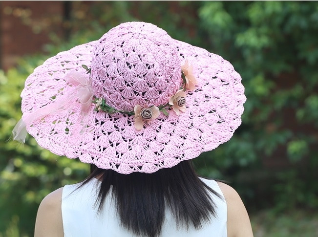 Palarie de plaja dama cu elemente florale in mai multe culori