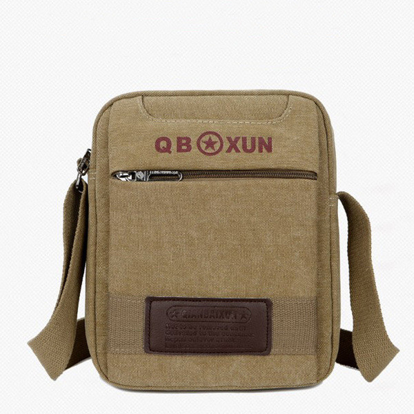 Ανδρική τσάντα με τετράχρωμη επιγραφή