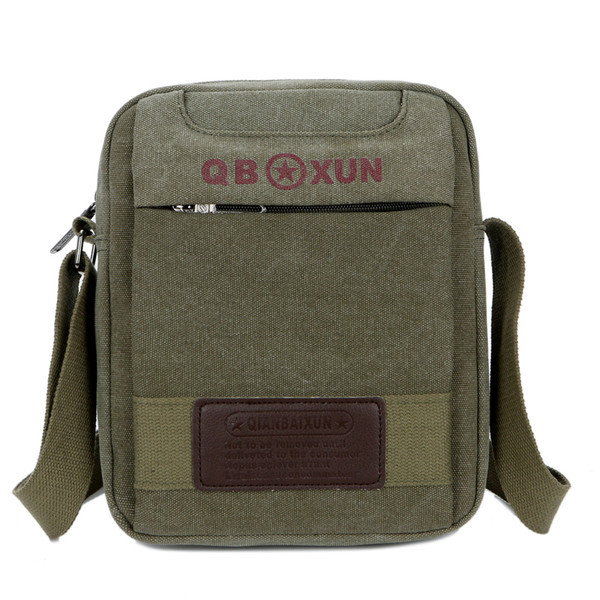 Ανδρική τσάντα με τετράχρωμη επιγραφή