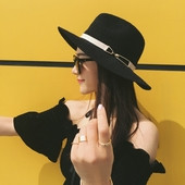 Palarie eleganta de dama cu centura reglabila in diferite culori