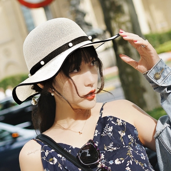 Palarie de vara de dama decorata cu perle in mai multe culori