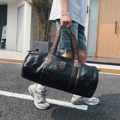 Geanta barbati in doua culori potrivita pentru sport sau calatorii