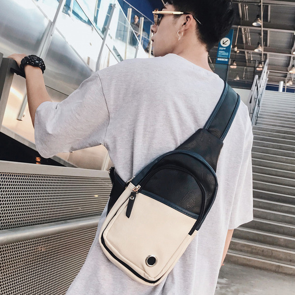 Μικρή ανδρική τσάντα κατάλληλη για καθημερινή ζωή