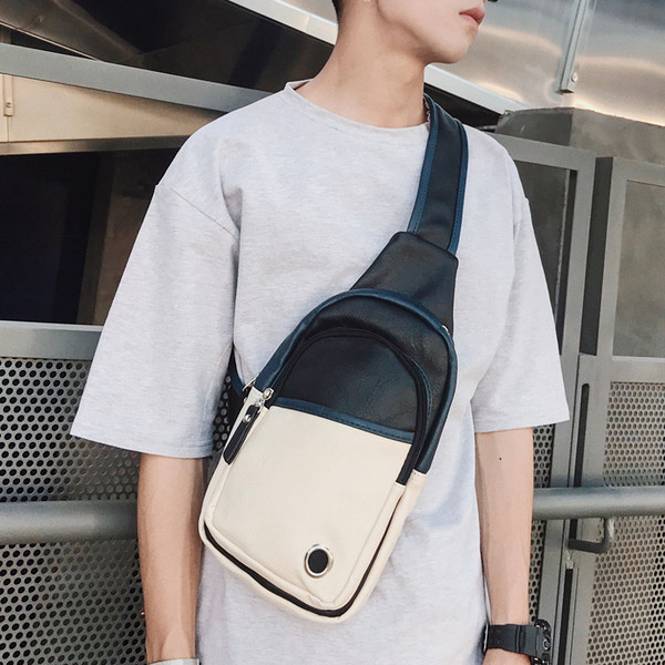 Μικρή ανδρική τσάντα κατάλληλη για καθημερινή ζωή