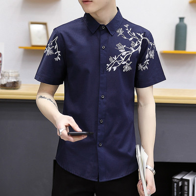 Cămașă modernă pentru bărbați cu mâneci scurte și motive florale în alb și albastru