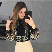 Cămașă elegantă de damă neagră cu broderie și mâneci transparente