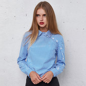 Κομψό γυναικείο πουκάμισο με ενδιαφέρουσα στερέωση