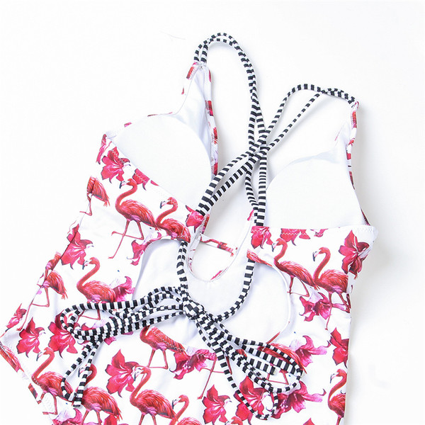 Costum de baie complet pentru femei cu decor flamingo